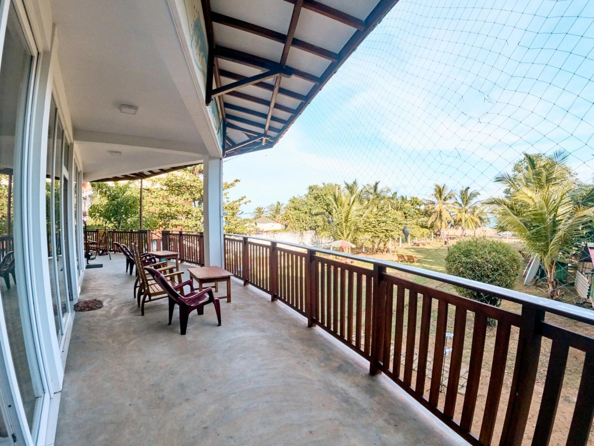 Baden Beach Hotel Kalkudah  Kültér fotó