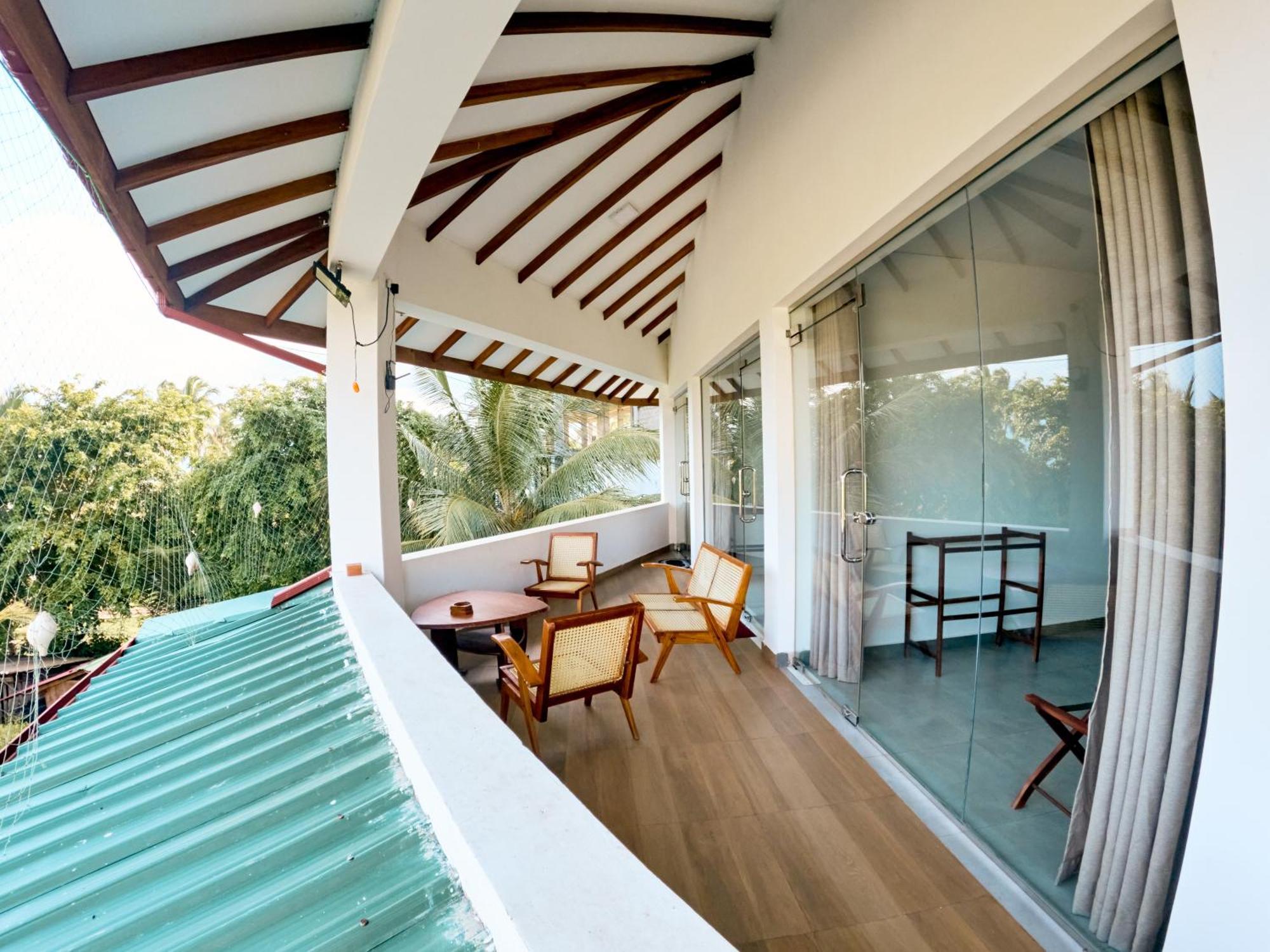 Baden Beach Hotel Kalkudah  Kültér fotó
